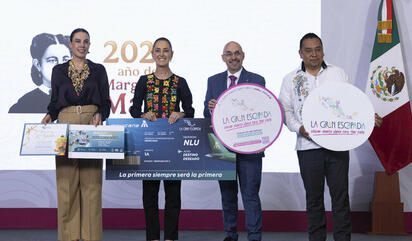 Claudia Sheinbaum anunció un sorteo especial para padres que cumplen años el Día del Padre, con viajes a la Riviera Maya como premio.  La presidenta de México,