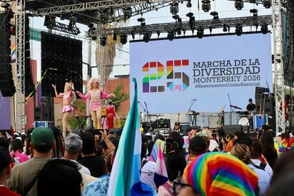 MARCHA DE LA DIVERSIDAD La Marcha de la Diversidad de Monterrey celebró 25 años de historia con miles de participantes que recorrieron la ciudad para exigir igualdad