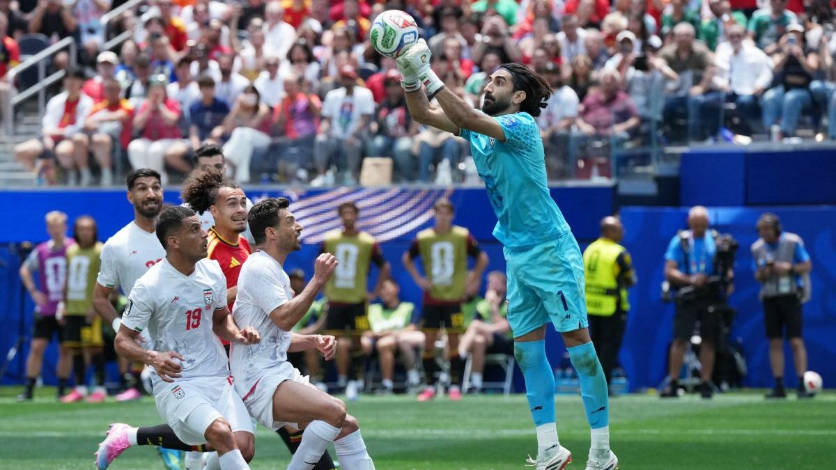 Bélgica e Irán empatan y dejan abierto el Grupo G