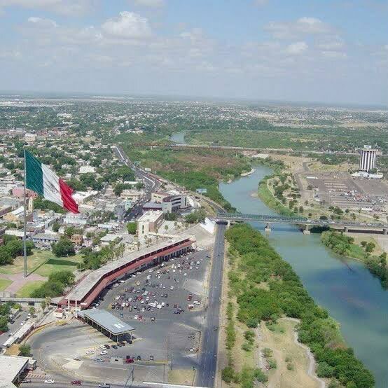 Reportan largas filas en el Puente Internacional I; usuarios denuncian retrasos y desorden