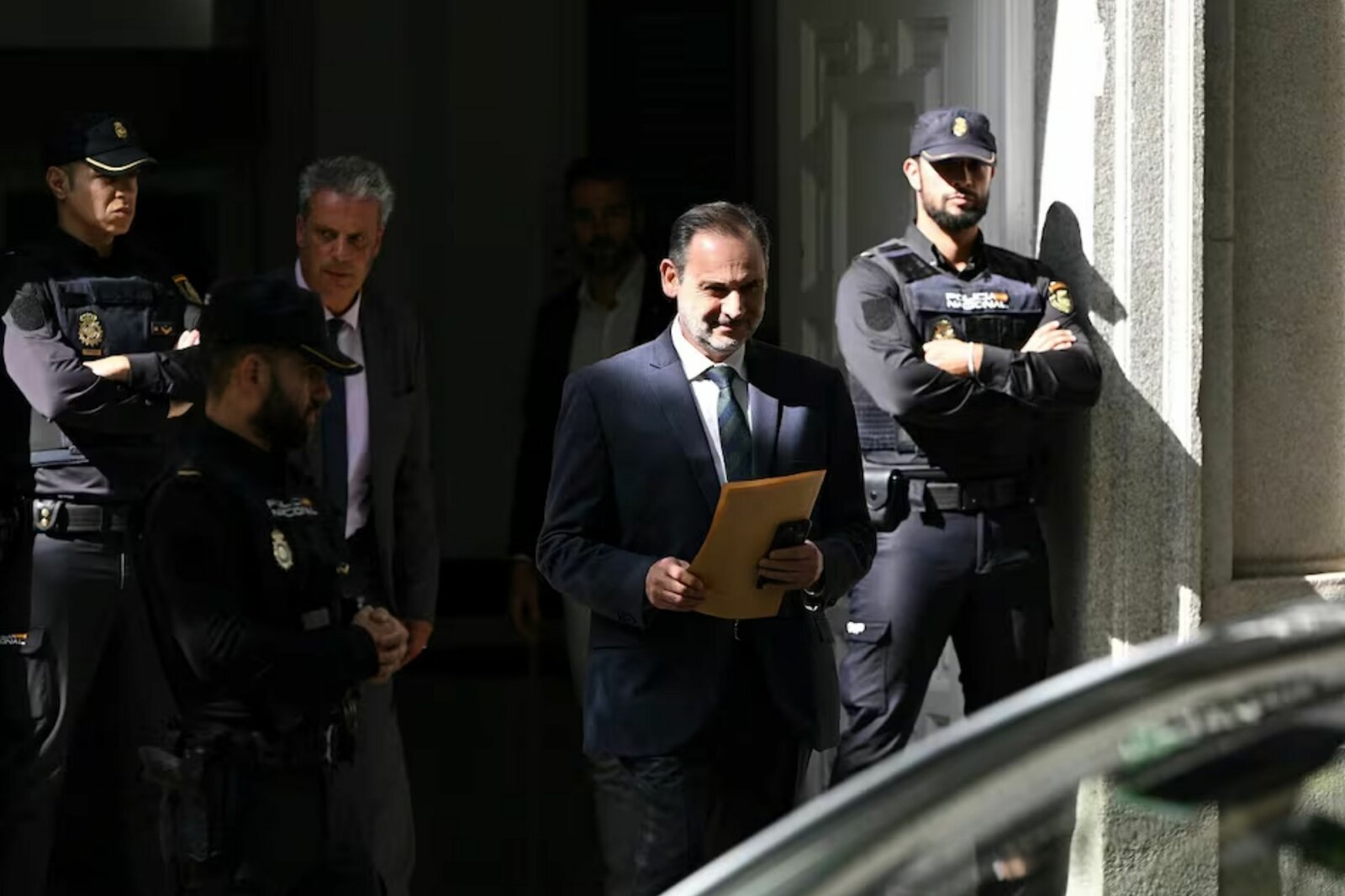 Exaliado de Pedro Sánchez es condenado a 24 años de prisión por corrupción en España