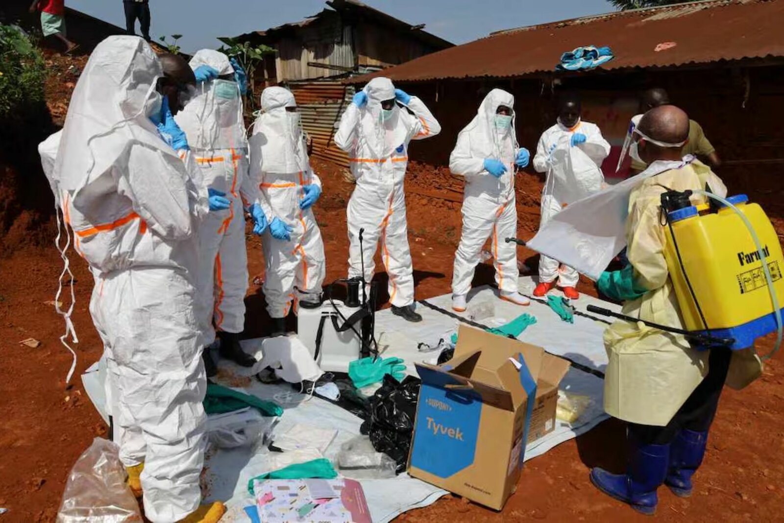 Brote de ébola en Congo supera mil casos confirmados y deja 254 muertes