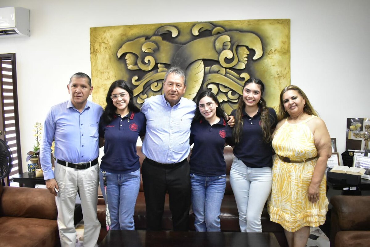 Óscar Ríos refrenda apoyo educativo en Escuela Normal de San Juan