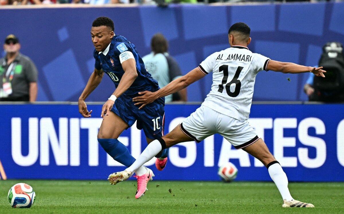 ¡Doblete de Mbappé y tormenta en Filadelfia! Francia golea 3-0 a Irak tras un parón de dos horas.