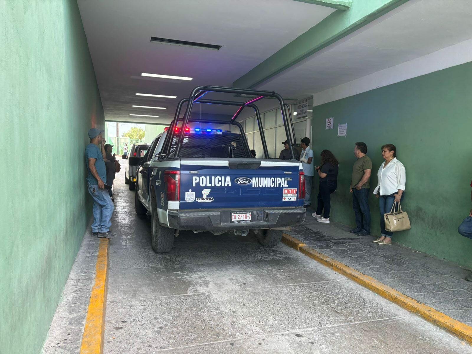 Descarga eléctrica deja hospitalizado a joven obrero en obra de las Casas del Bienestar en Monclova