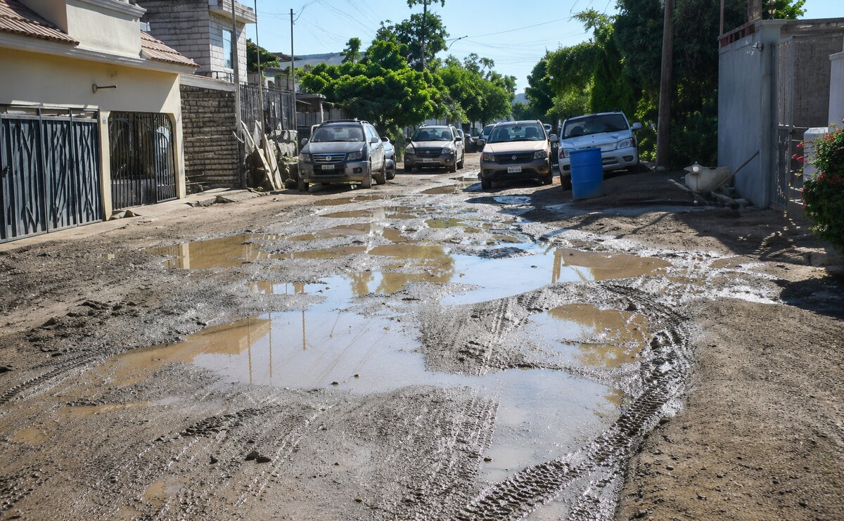 Colonia Malvinas denuncia abandono; exigen reparación de calles, fumigación y limpieza
