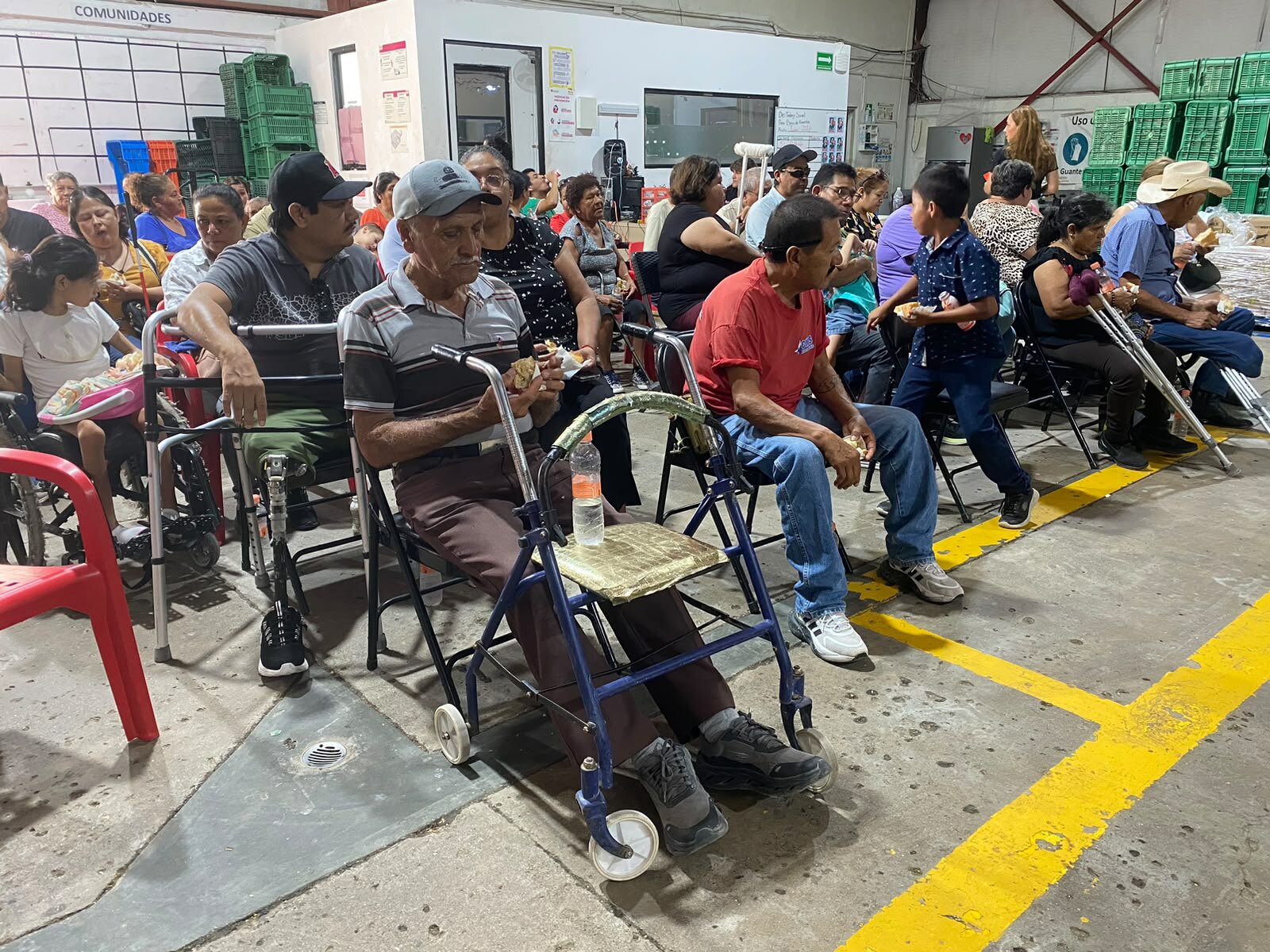 Cáritas dona aparatos ortopédicos a 27 pacientes en región