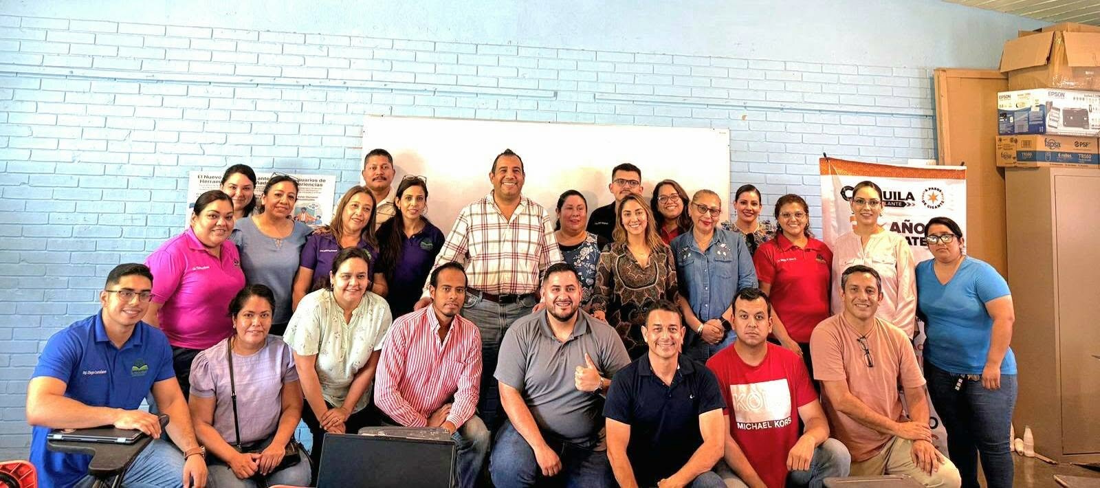 Docentes de la zona minera reciben capacitación en inteligencia artificial educativa