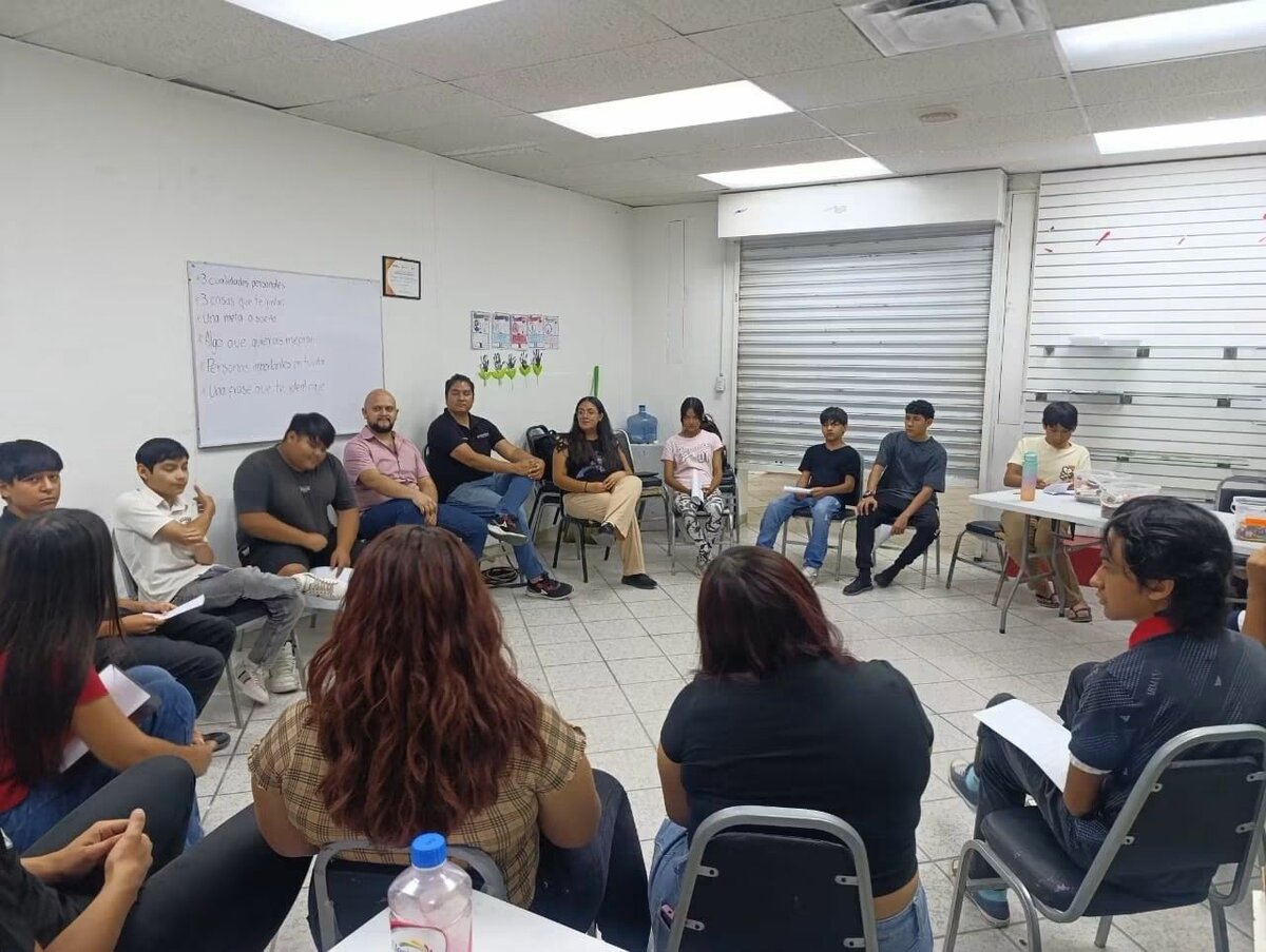 Concluye con éxito la charla “Identidad Personal” del taller de psicología de Salud Pública Municipal