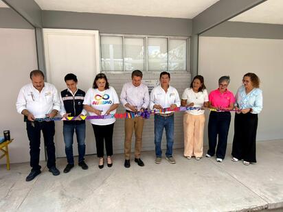 Club Rotary entrega aula sensorial al CAM 17 de Nueva Rosita