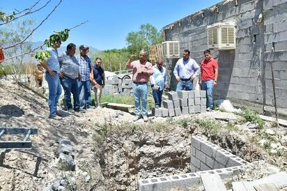 Supervisa Víctor Leija avances de obras en Cuatro Ciénegas