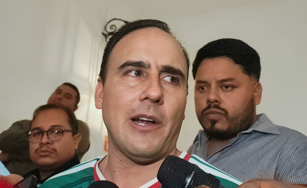Manolo Jiménez respalda a Riquelme para Torreón