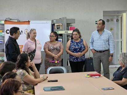 DIF e ICATEC impulsan curso de velas aromáticas para adultos mayores