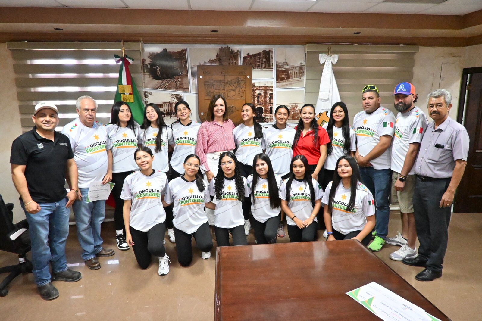 Frontera reconoce con orgullo a las subcampeonas nacionales de tochito