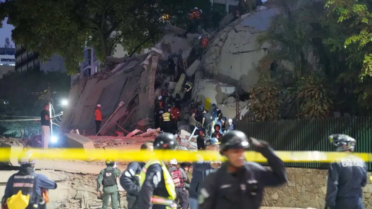 México enviará apoyo de la Defensa a Venezuela tras terremotos