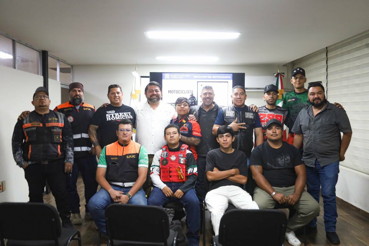 Socializan decálogo del motociclista para promover una conducción segura en Torreón