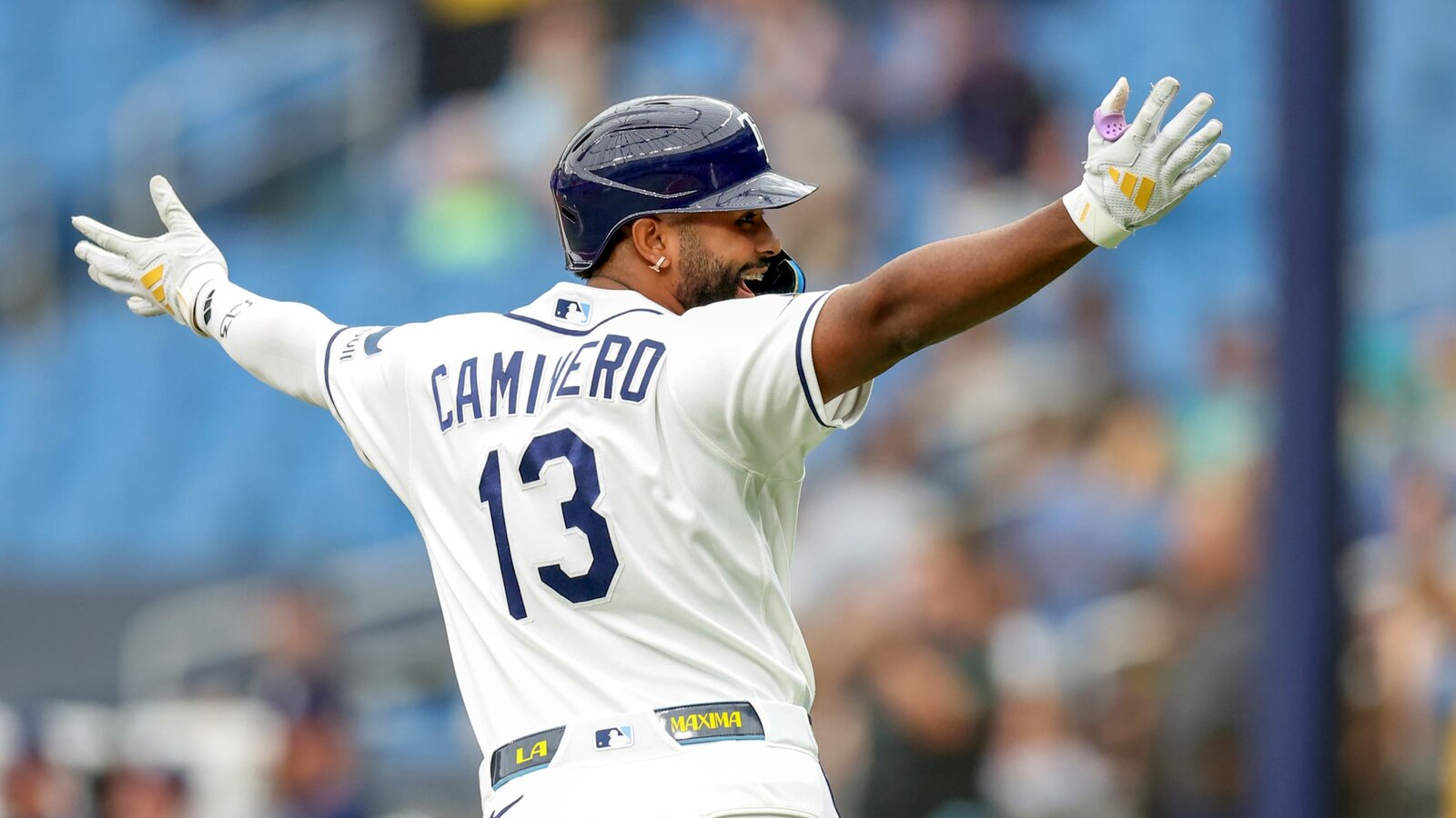 Rays cerca del no-hitter; Caminero conecta tres jonrones