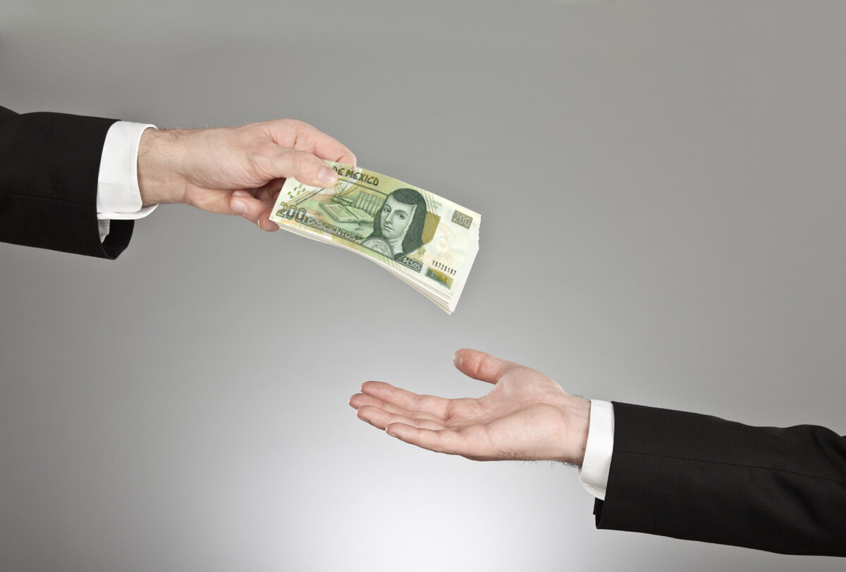 Acusan desvíos millonarios en despensas a exfuncionaria de Tamaulipas