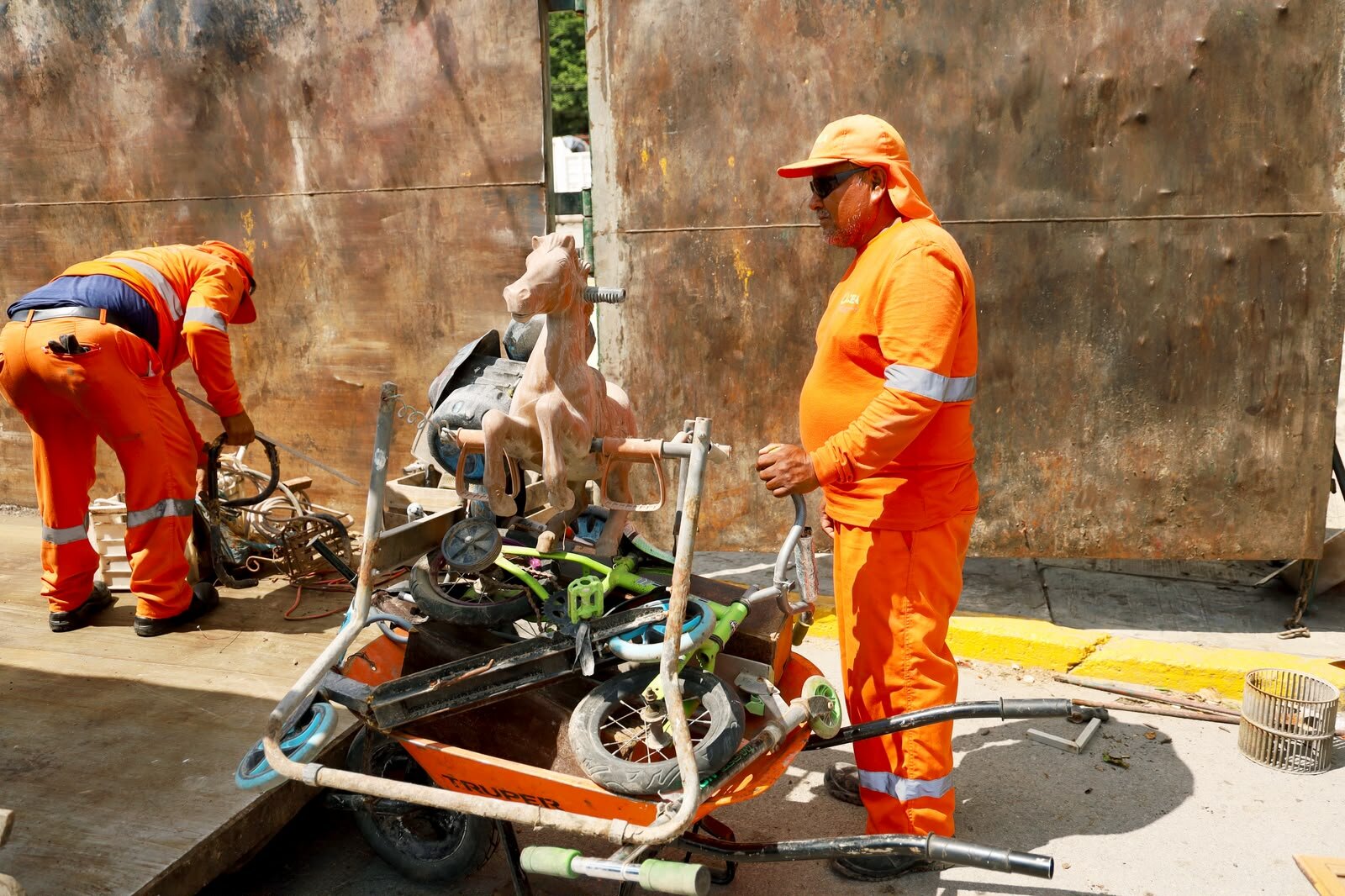 “Ruta del Descacharre” retira 165 toneladas de residuos en la colonia Las Dalias