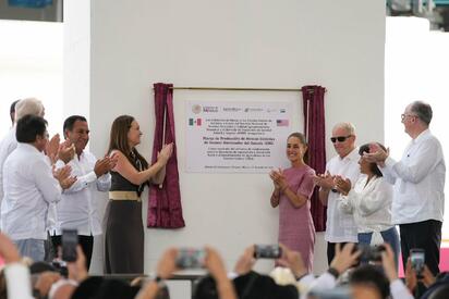 Inauguran planta contra gusano barrenador en Chiapas; EU destina 83.8 millones de dólares