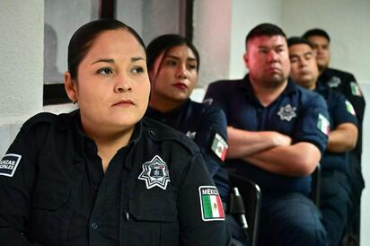 Policías de Monclova avanzan en su preparación académica para fortalecer la seguridad