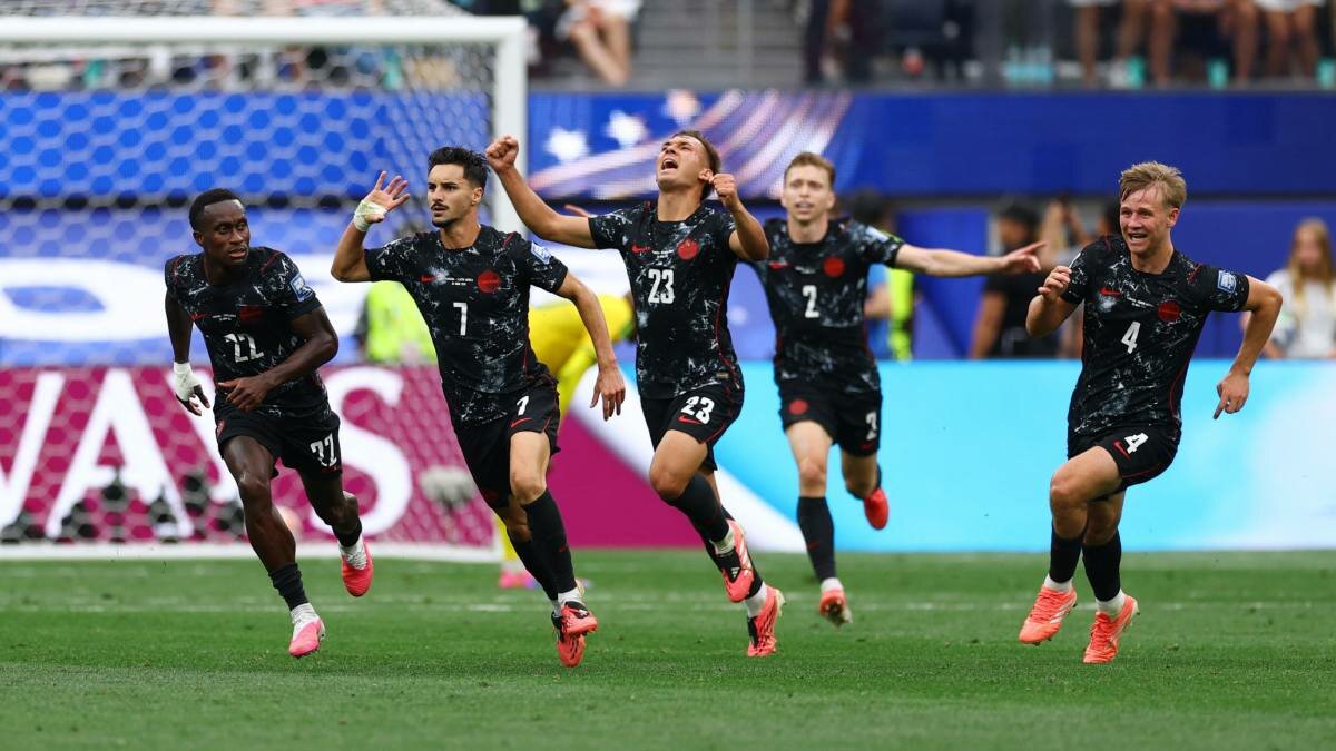 Canadá vence a Sudáfrica en el último minuto y hace historia