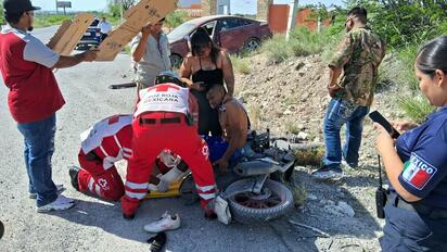 Discusión entre automovilista y motociclista termina en accidente vial