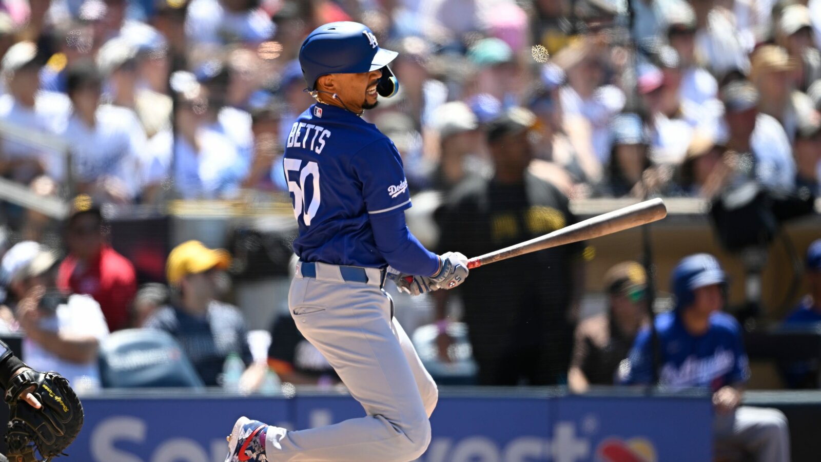 Dodgers aseguran serie ante Padres con Betts como figura