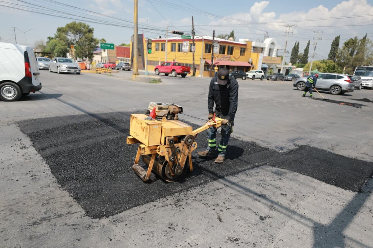 Rehabilitan vialidades en diversos sectores de Saltillo