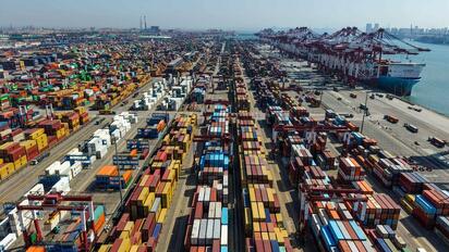 Las exportaciones mexicanas crecieron 25.4% en mayo y acumularon cuatro meses de aumentos de doble dígito, mientras la balanza comercial registró superávit.