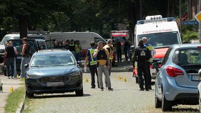 Un tiroteo registrado en Stade, al norte de Alemania, dejó cinco personas muertas y varios heridos; autoridades detuvieron a dos sospechosos.  Un tiroteo