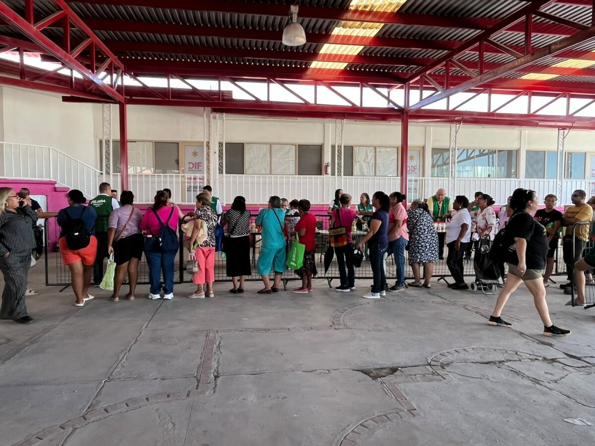 Mercadito Mejora Coahuila fortalece la economía familiar con productos a bajo costo y servicios gratuitos en Monclova