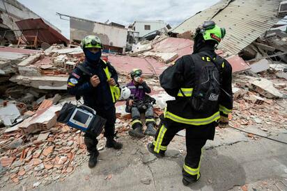 Moisés, el niño rescatado con vida tras terremotos en Venezuela; su hermana guió a rescatistas