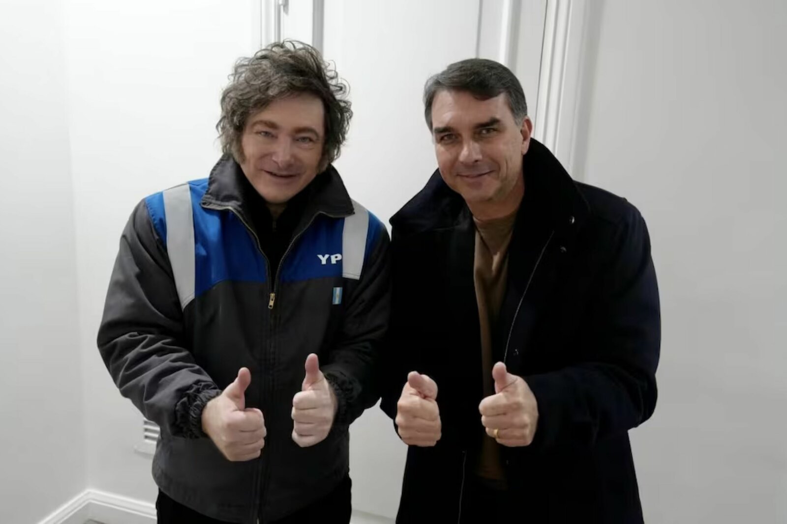 Milei se reúne con Flávio Bolsonaro y respalda su aspiración presidencial en Brasil