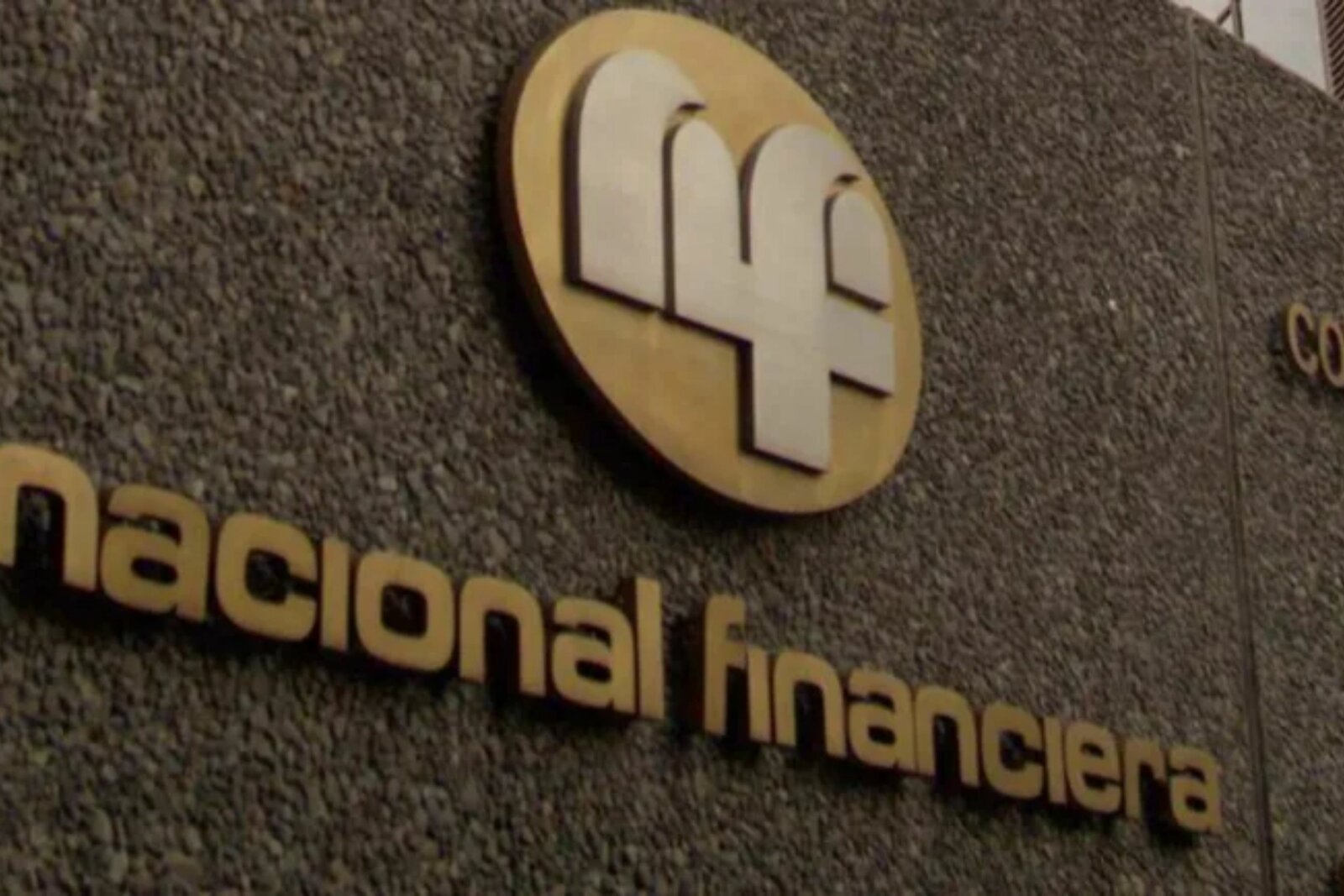 Nafin y Caintra firman convenio para financiar sectores estratégicos del Plan México
