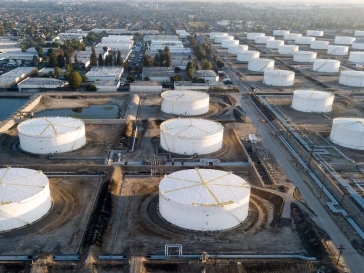 Reserva de petróleo de Estados Unidos cae a mínimos desde 1983