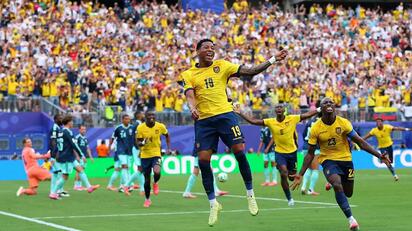 Ecuador llega a Ciudad de México para enfrentar al Tri