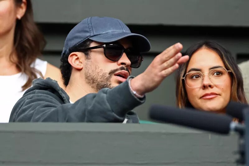 Bad Bunny y su novia Gabriela Berlingeri son captados juntos en Wimbledon 2026