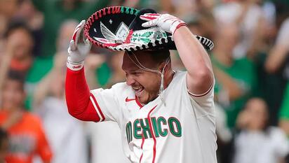 Mexicano Alejandro Kirk finalista para el All-Star Game de la Liga Americana