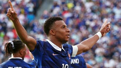 Mbappé supera a Messi en goles en fases finales del Mundial