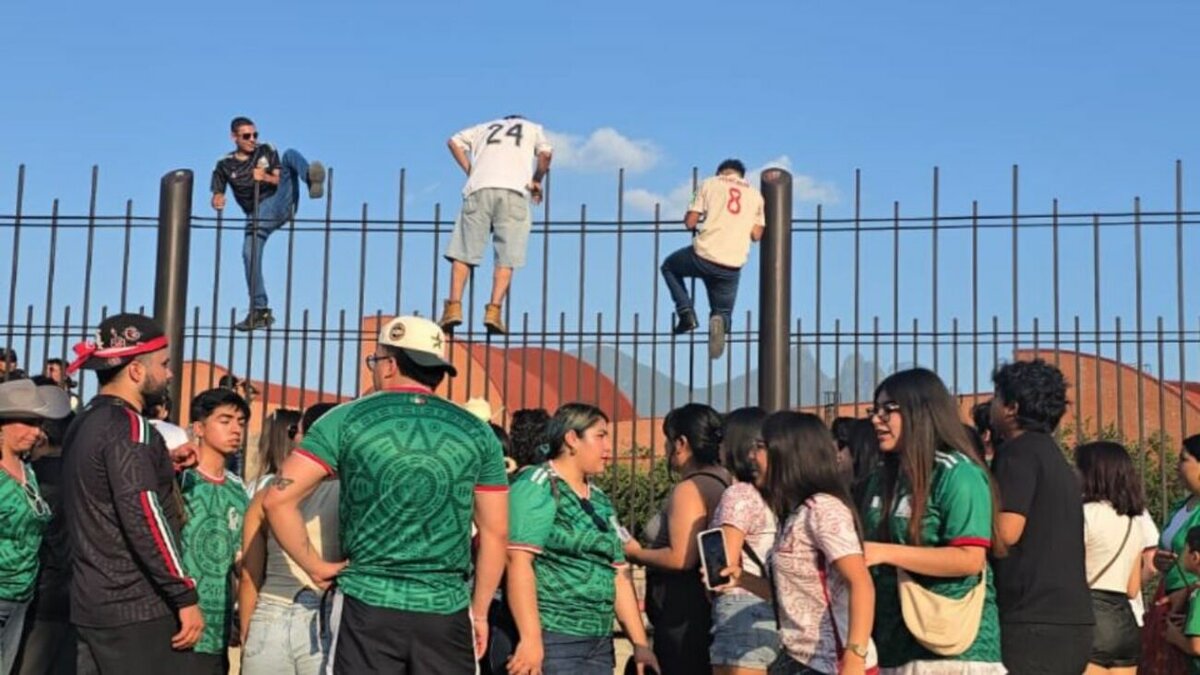 Intentan ingresar al Fan Fest y termina con tres heridos