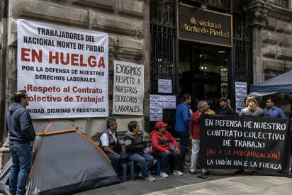 El conflicto laboral que mantiene paralizado al Nacional Monte de Piedad desde octubre de 2025 continúa sin solución. Las negociaciones entre el sindicato