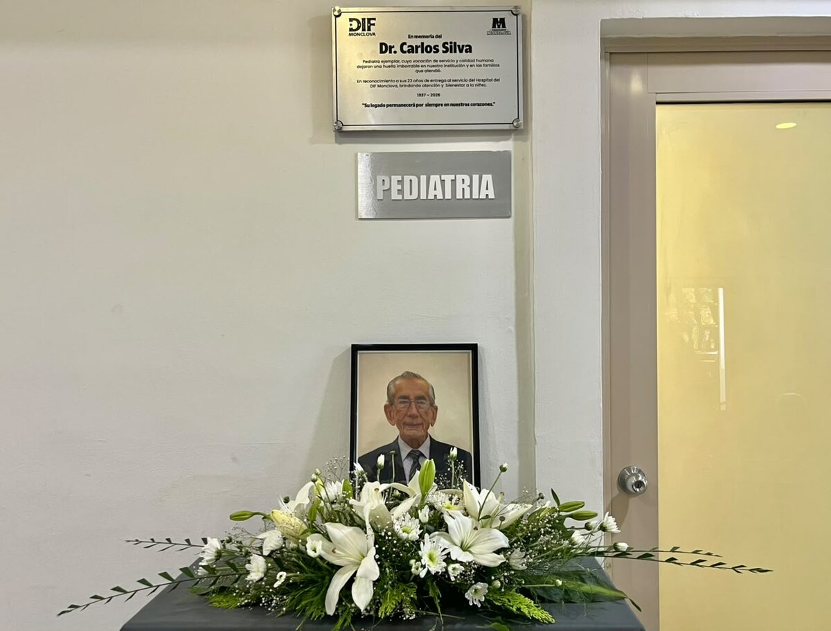 Rinden homenaje al pediatra Carlos Alfonso Silva por su legado de servicio y vocación médica en Monclova