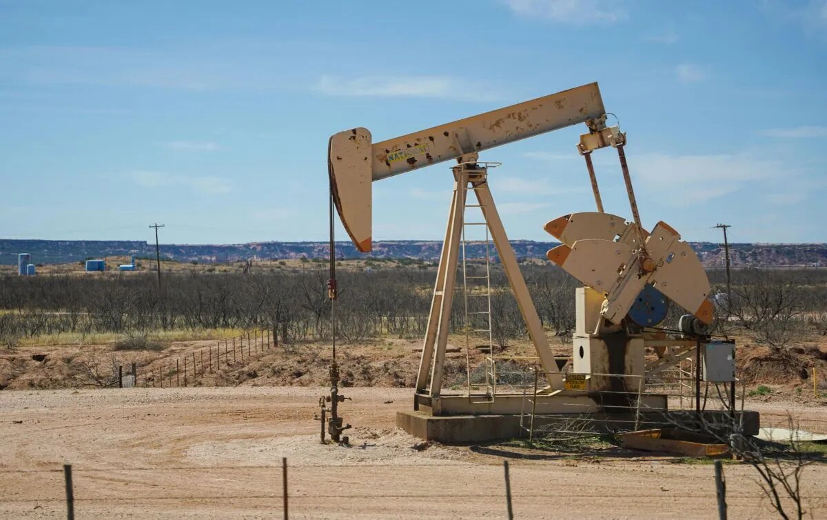 Precios del petróleo caen por negociaciones entre Estados Unidos e Irán