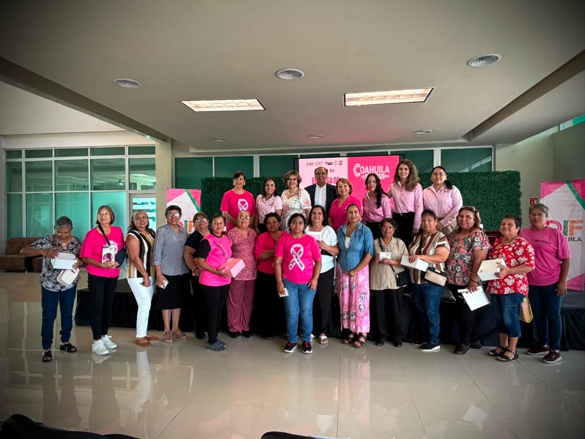 DIF Coahuila entrega apoyos médicos a mujeres con cáncer de mama en la Región Carbonífera