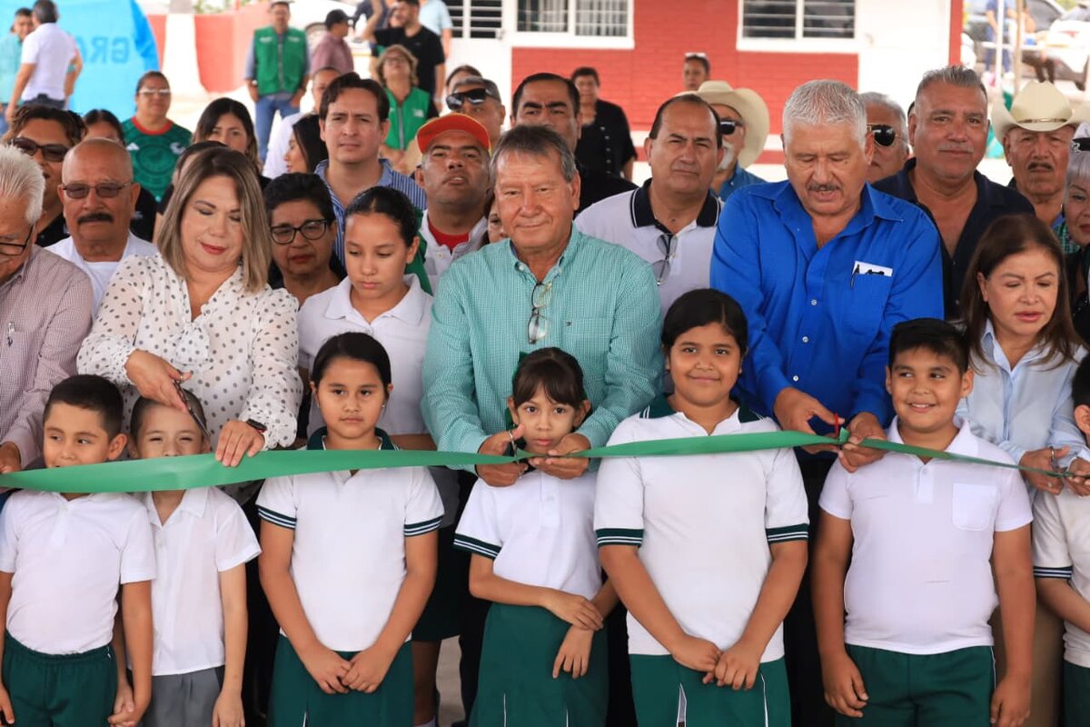 Con el respaldo de Manolo Jiménez, Óscar Ríos entrega techumbre estructural en la Primaria "Cuauhtémoc" de Nueva Rosita