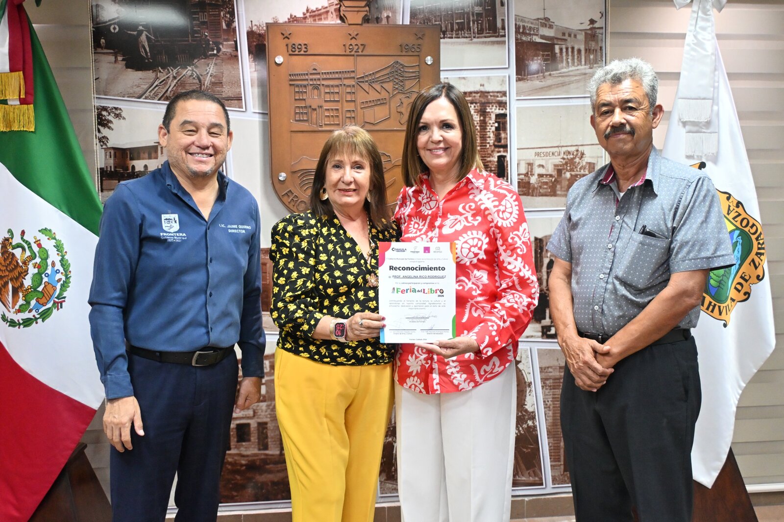 Reconoce Sari Pérez a artistas y expositores de la Feria del Libro de Frontera