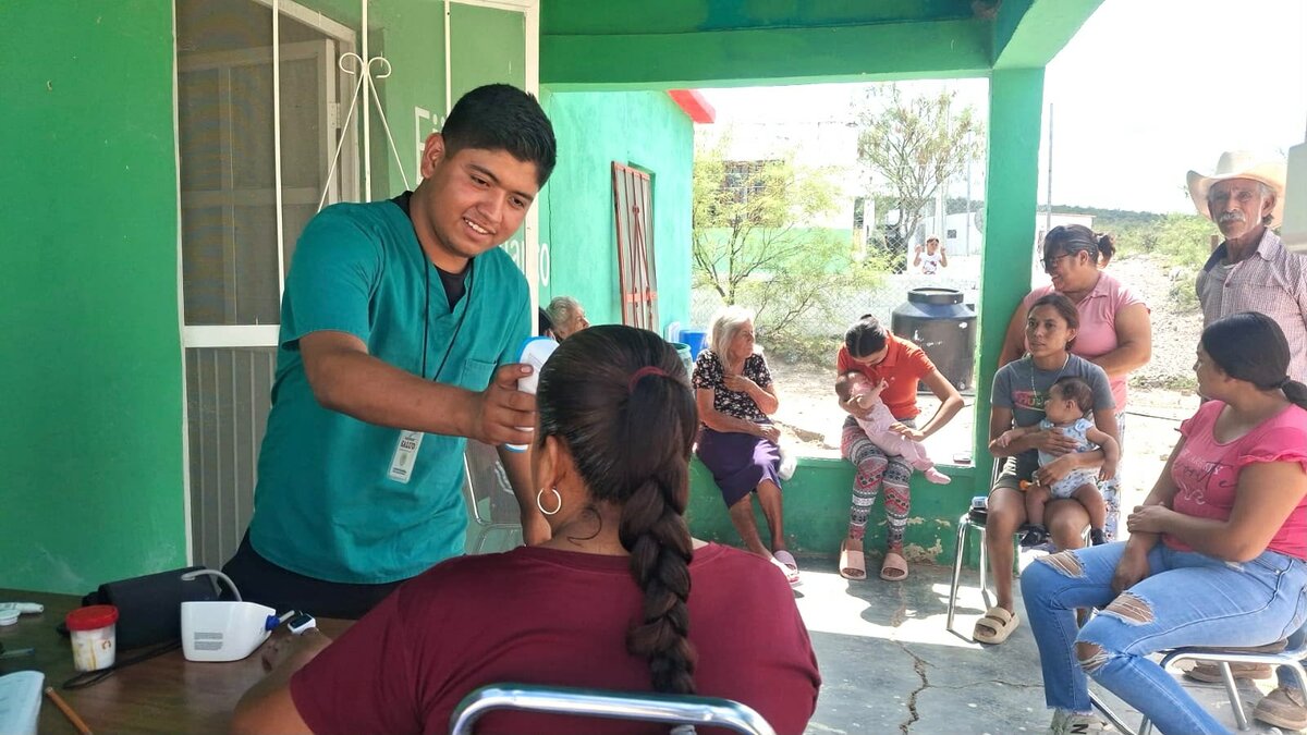 Acercan servicios médicos a comunidades rurales de Cuatro Ciénegas