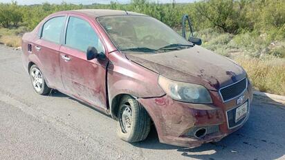 Conductora sale del camino en el libramiento Carlos Salinas de Gortari; resulta ilesa tras el accidente