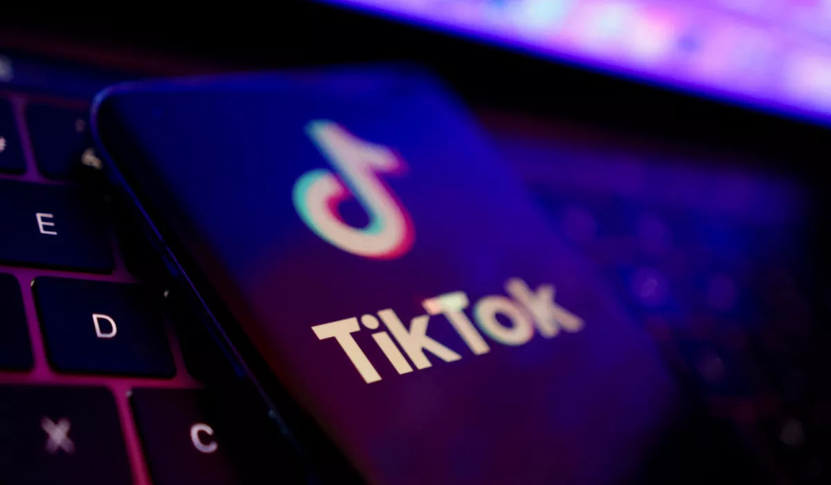 Cómo funciona el algoritmo de TikTok y por qué repite contenido